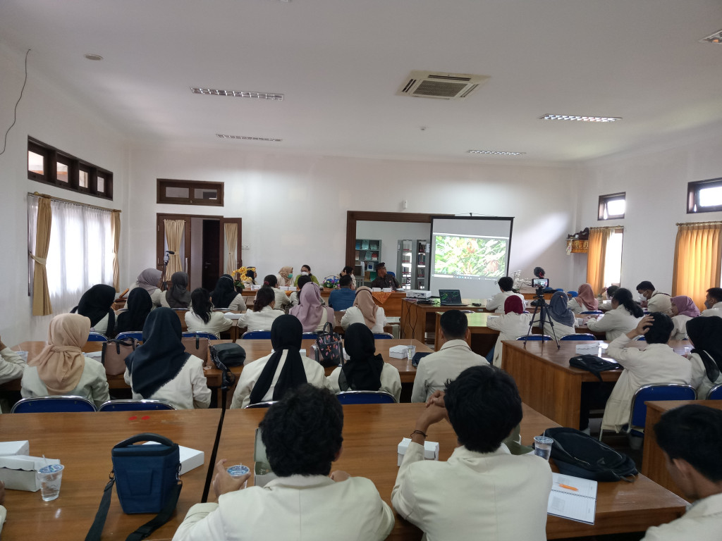 Kunjungan Universitas Wijaya Kusuma Surabaya | Diskerpus Badung